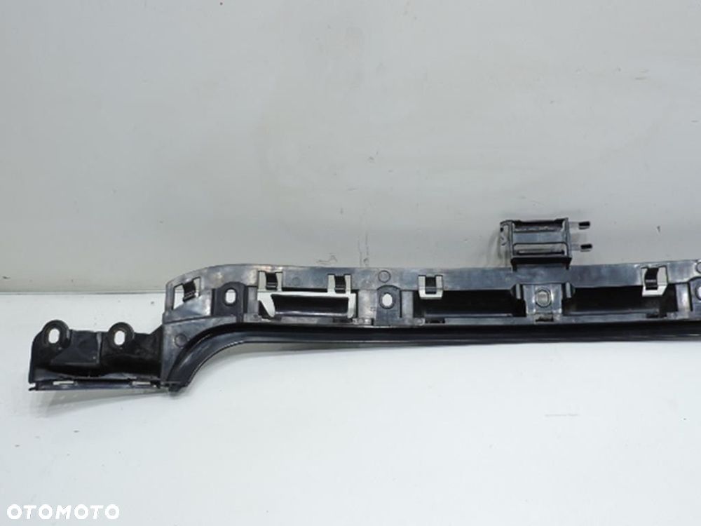 ŚLIZG ZDERZAKA TYŁ BMW E81 LIFT - 9