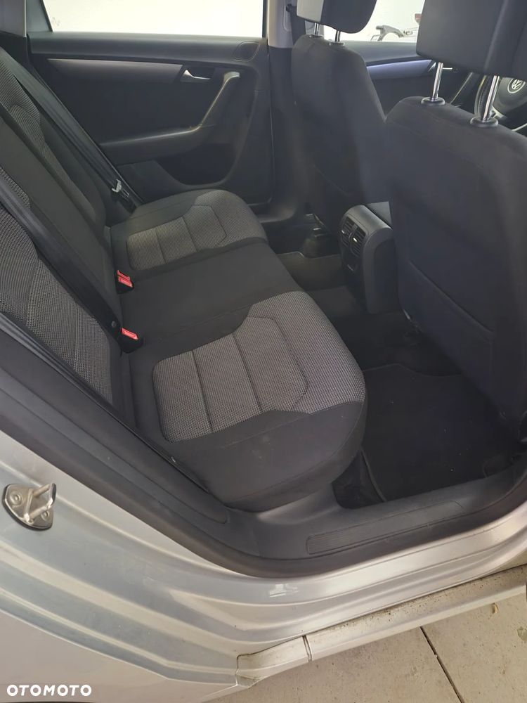 Volkswagen Passat 2.0 TDI DPF DSG Comfortline - 15