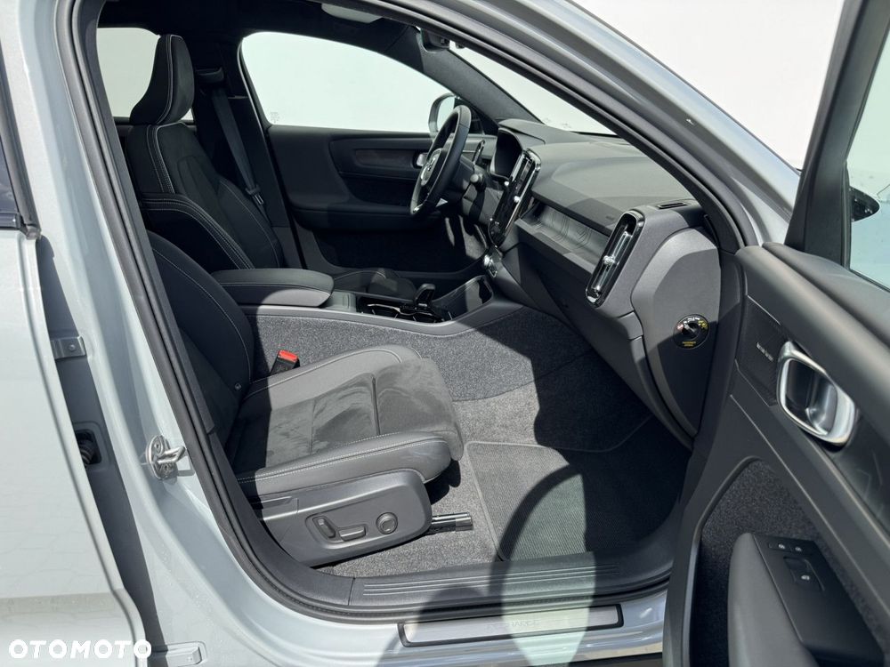 Volvo C40 Recharge 82 kWh Single M Extended Range RWD Ultimate - 15