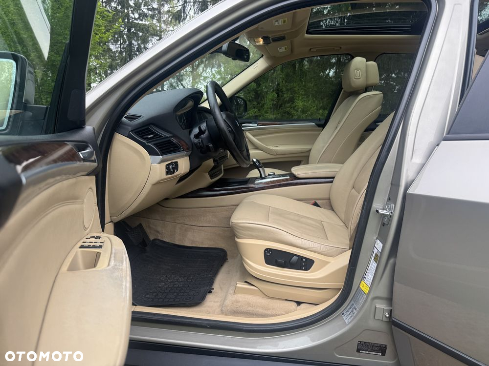 BMW X5 3.0si xDrive - 13