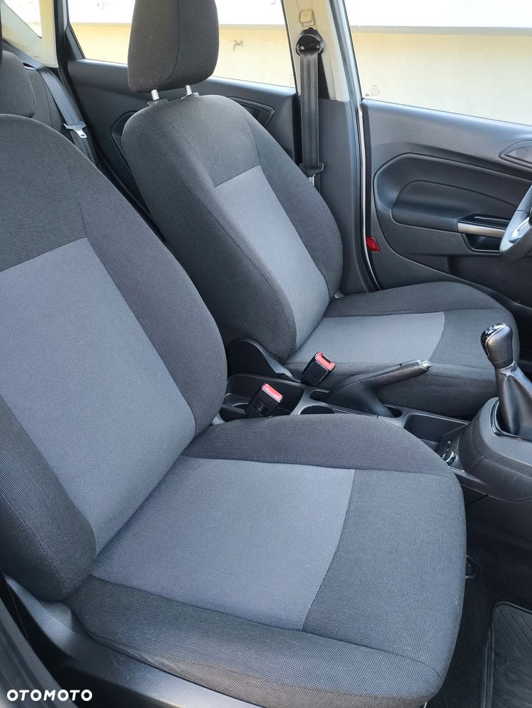 Ford Fiesta 1.25 Silver X - 19