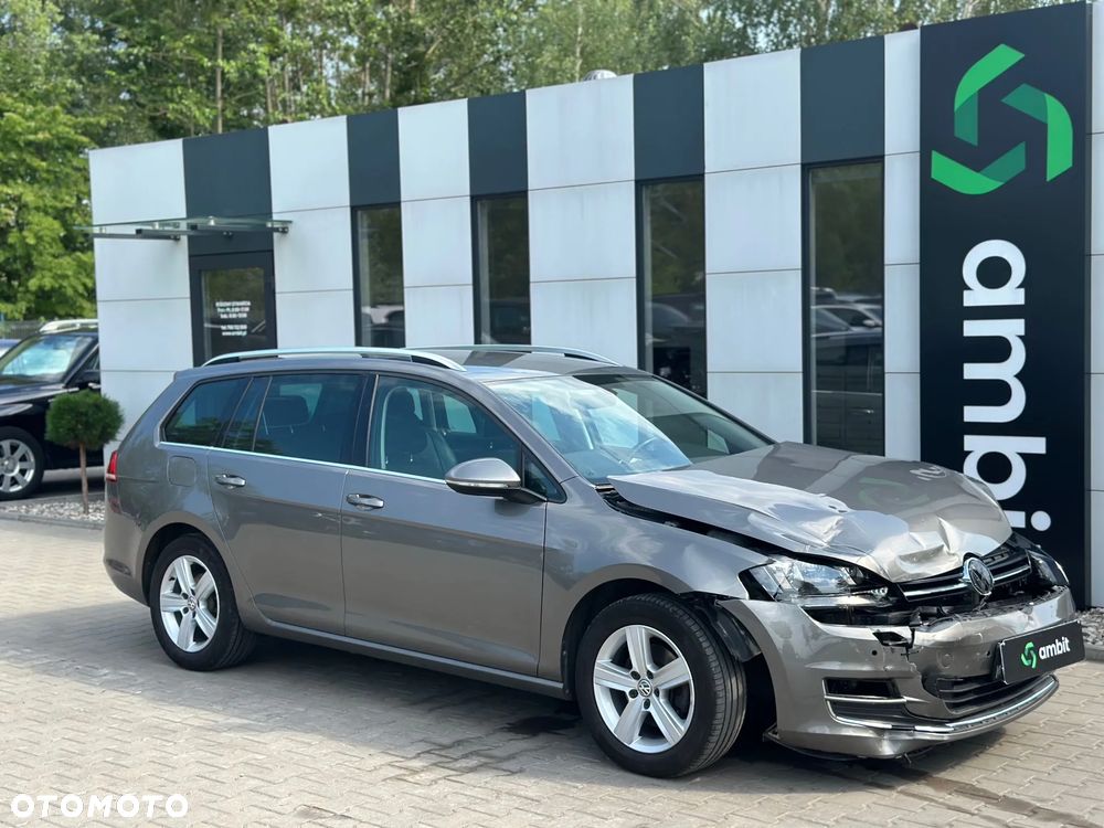 Volkswagen Golf - 1