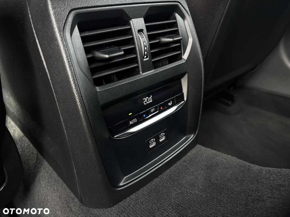 BMW Seria 3 - 16