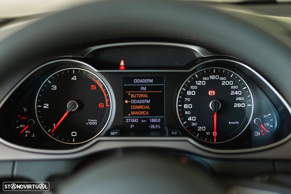 Audi A4 2.0 TDI multitronic Business Line Sport - 22