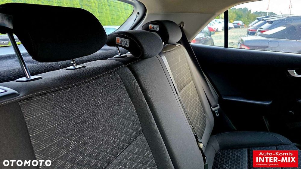 Kia Rio - 31