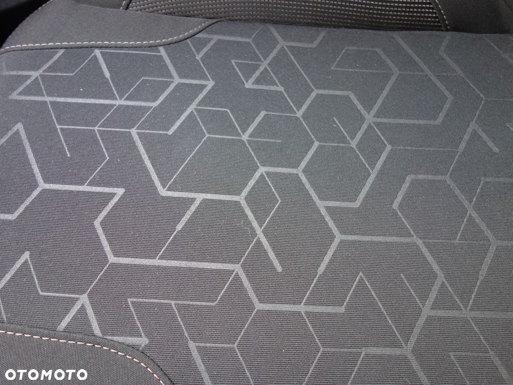 Peugeot 2008 PureTech 82 Style - 15