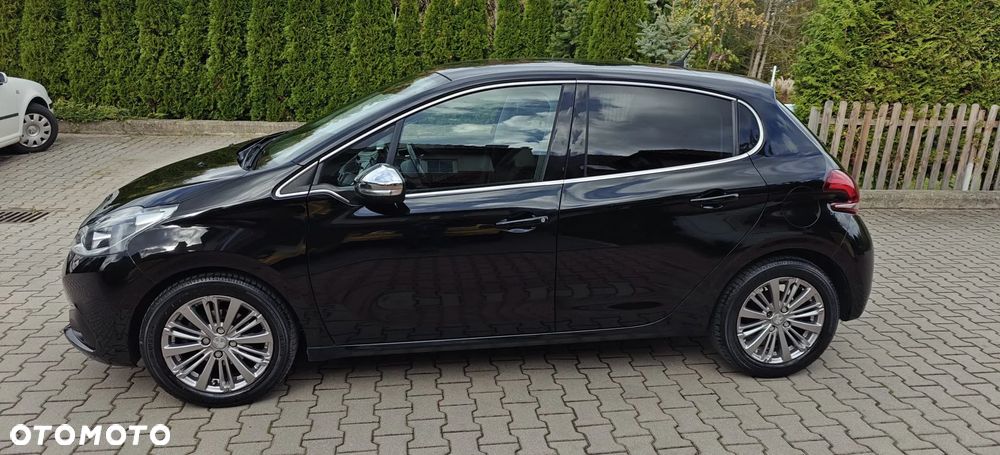 Peugeot 208 1.2 PureTech GPF Allure S&S EAT6 - 5