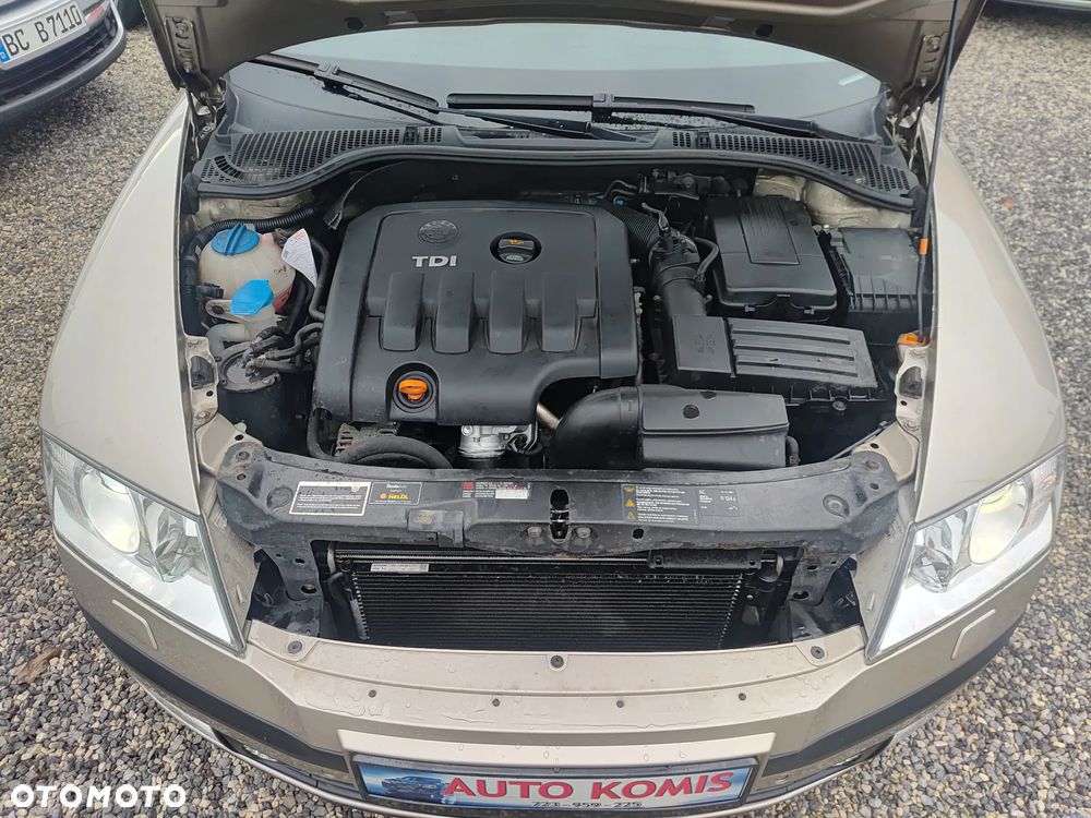 Skoda Octavia 2.0 TDI Ambiente DSG - 28