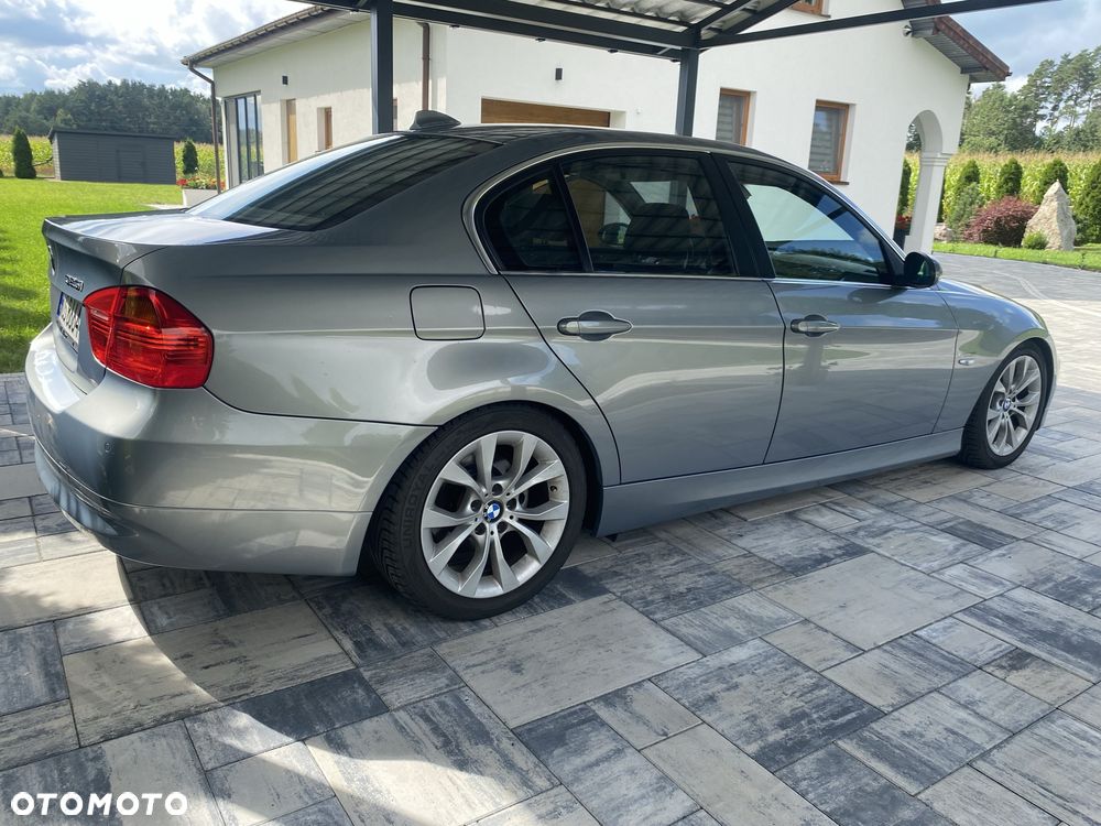 BMW 3 Series 2005 photo 3