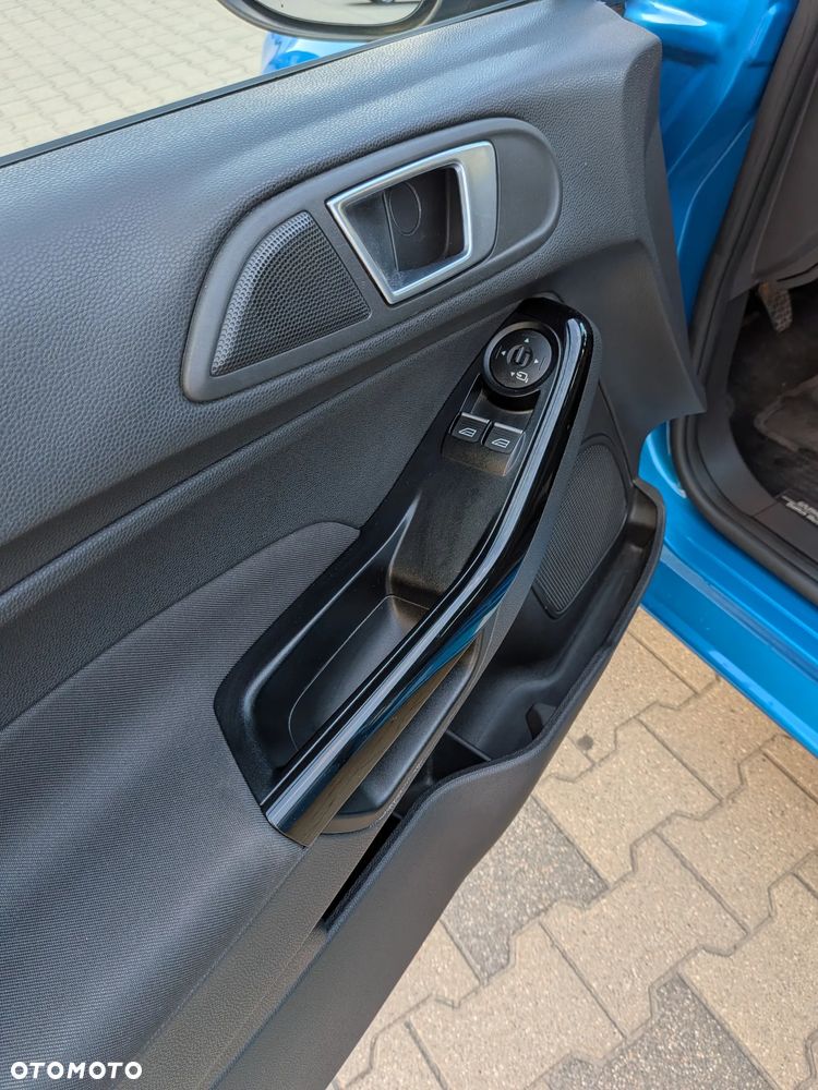 Ford Fiesta 1.0 EcoBoost Titanium - 22