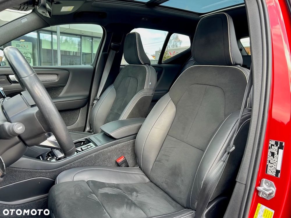 Volvo XC 40 T5 AWD R-Design - 26