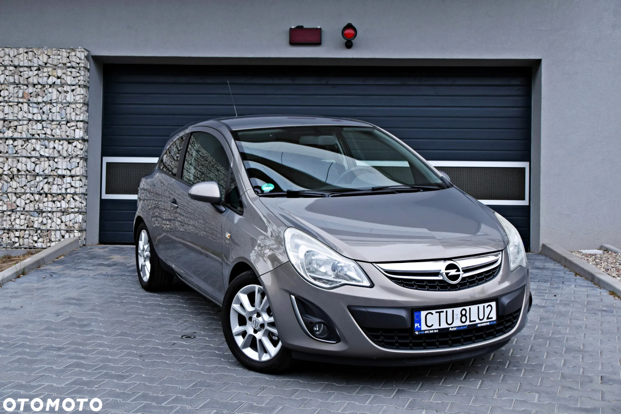 Opel Corsa 1.4 16V Satellite - 4