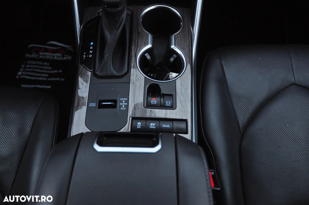 Toyota Highlander 2.5 Hybrid Executive - 24