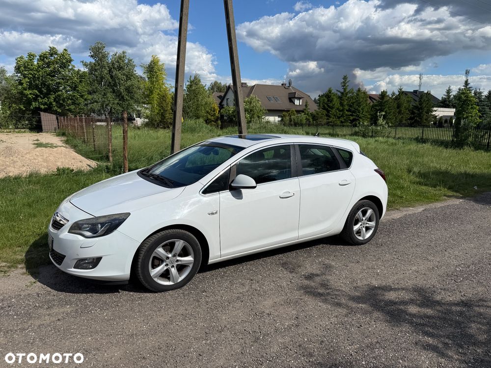 Opel Astra 1.4 Turbo Cosmo - 4