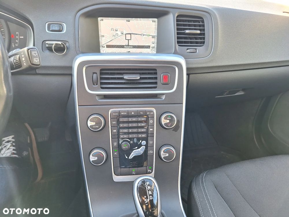 Volvo V60 D3 Base - 8