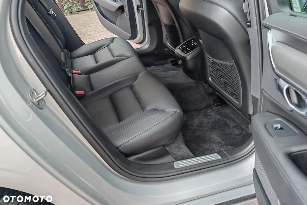 Volvo S90 B5 D AWD Ultimate Bright - 11