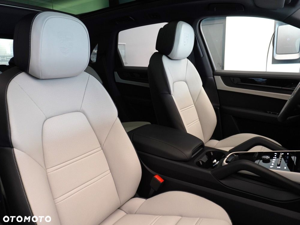Porsche Cayenne Black Edition - 32