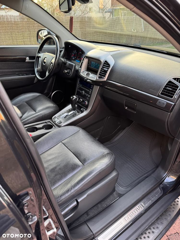 Chevrolet Captiva 2.2 D LTZ - 12