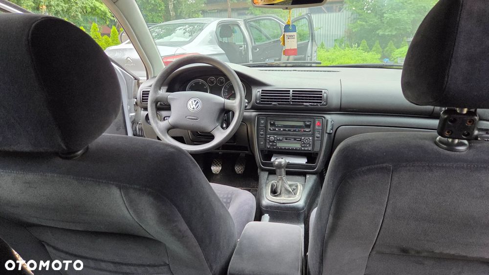 Volkswagen Passat 1.9 TDI Comfortline - 7