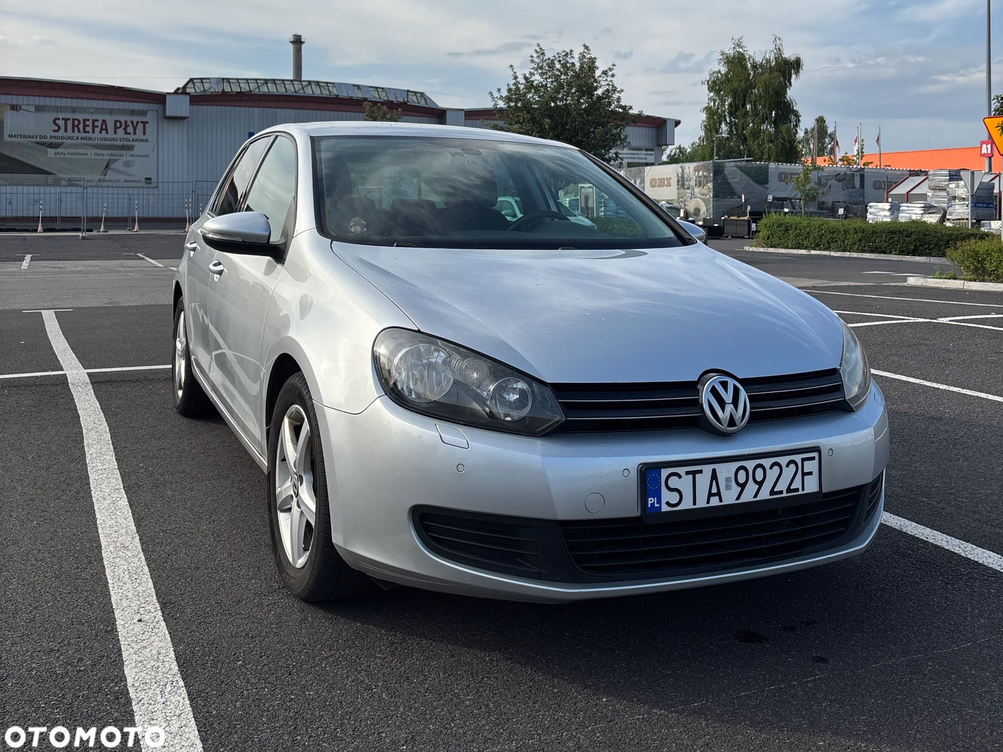 Volkswagen Golf - 1