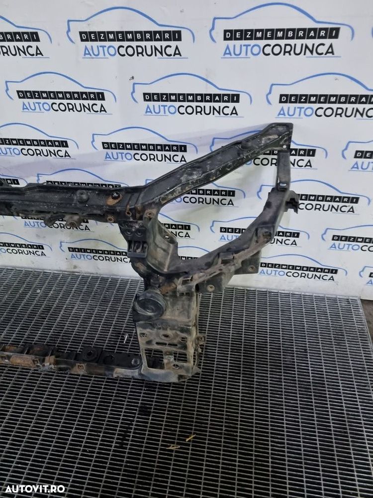 Trager Kia Sorento II 2.2 D 2009 - 2015 2199CC Manuala (1124) Diesel - 2