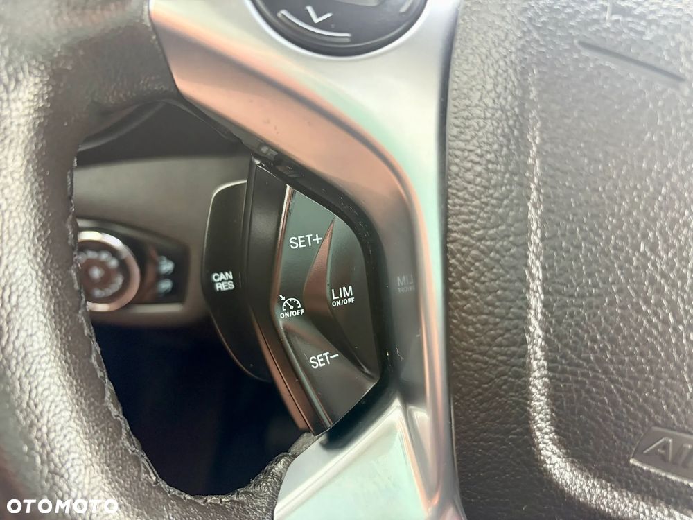 Ford Tourneo Connect 1.0 EcoBoost Start-Stop Titanium - 14