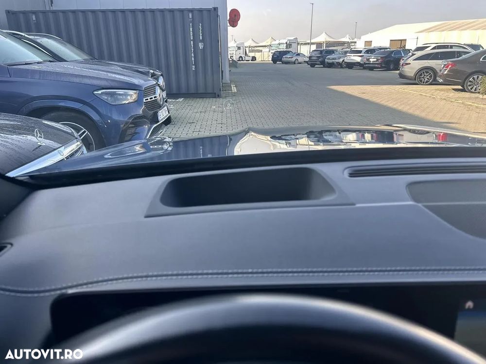 Mercedes-Benz EQB 300 4MATIC - 18