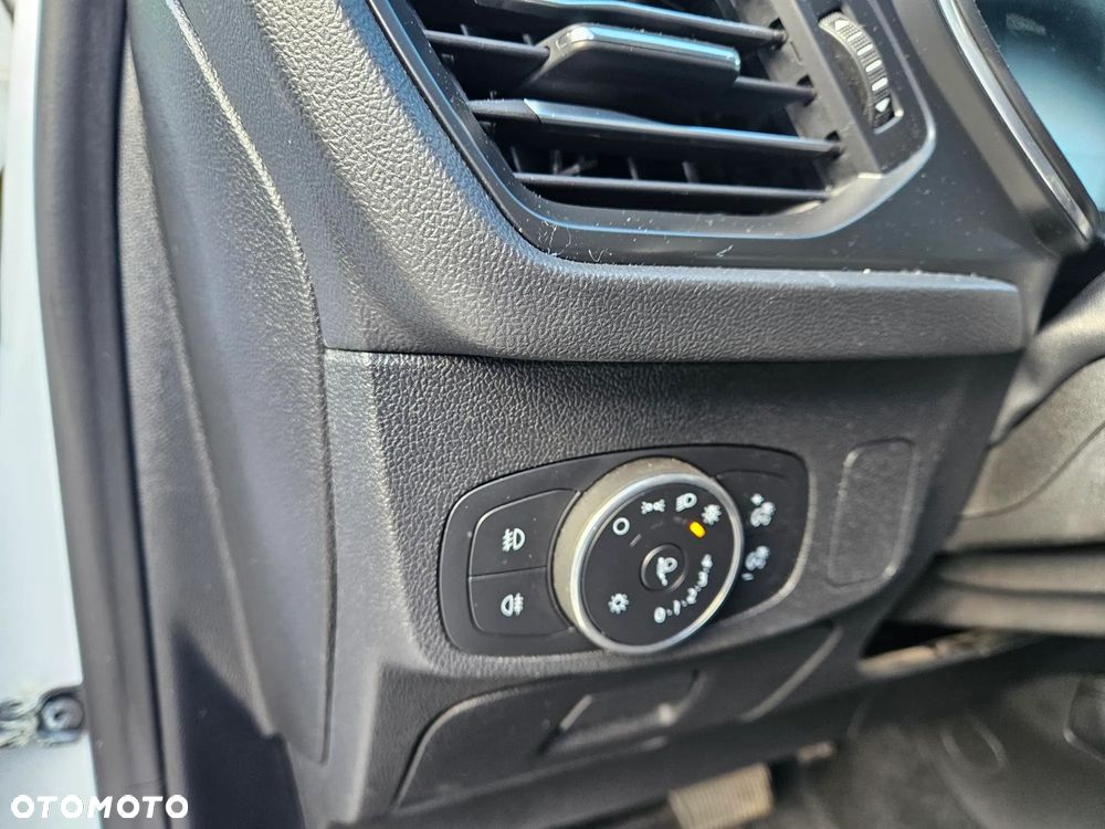 Ford Focus 1.5 EcoBlue Start-Stopp-System TITANIUM - 9