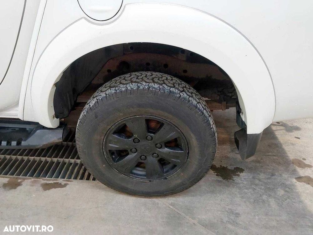 Dezmembrez Mitsubishi L200 2.5 Diesel 2013 - 9