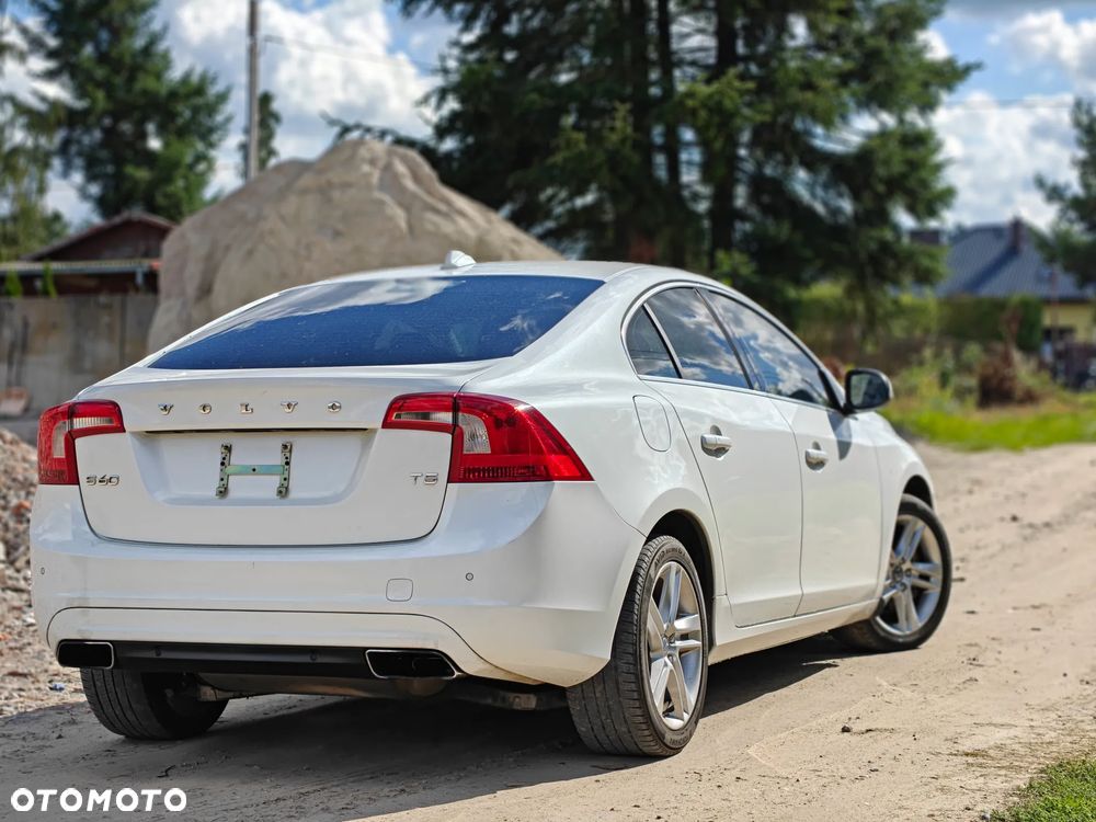 Volvo S60 2.5 T5 - 2