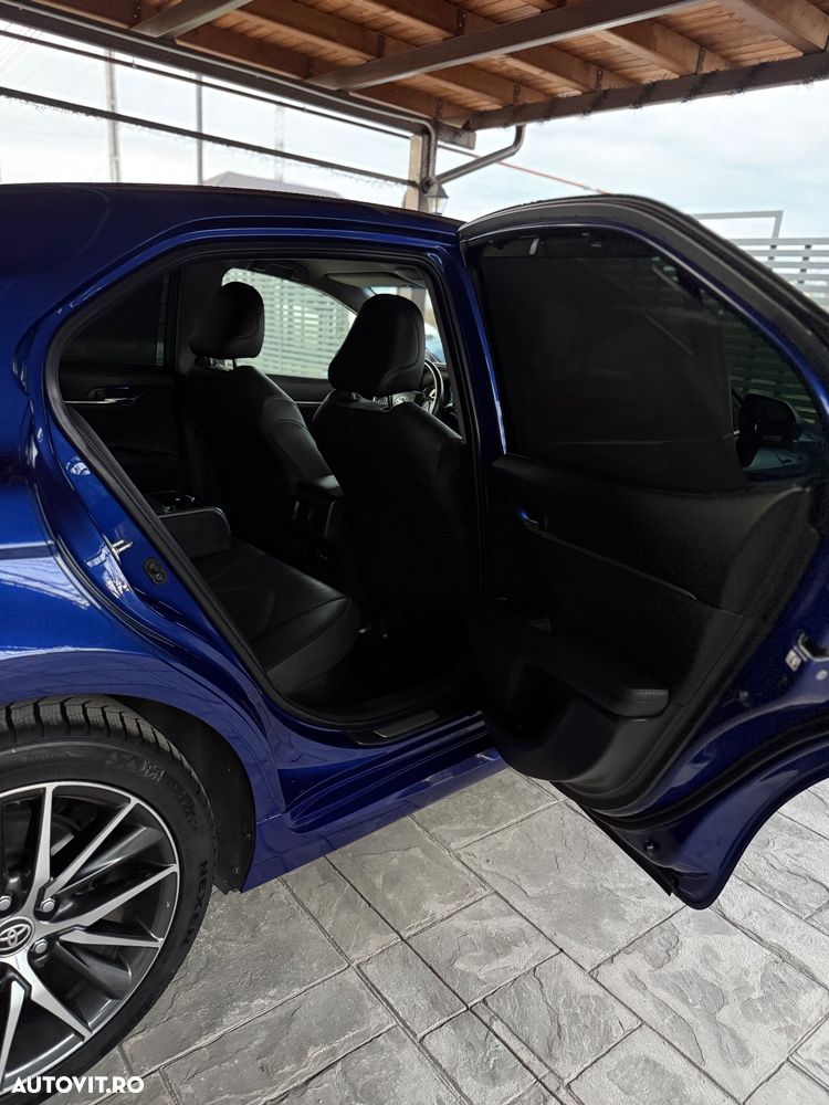 Toyota Camry 2.5 Hybrid Exclusive - 36