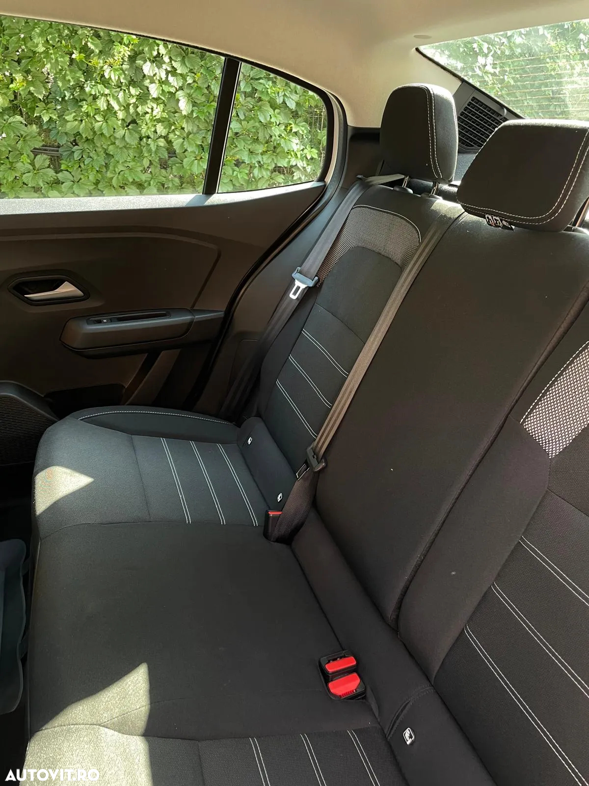 Dacia Logan TCe 90 MT6 Comfort - 19