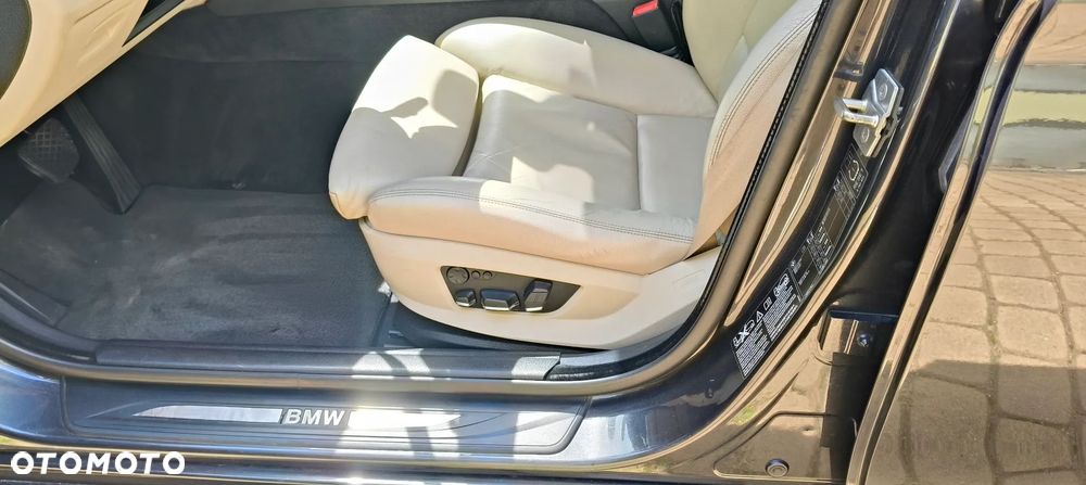 BMW Seria 5 535d xDrive - 10