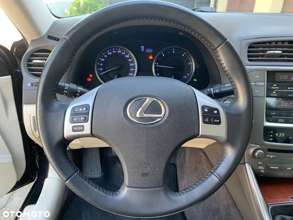 Lexus IS 220 D Elegance - 15