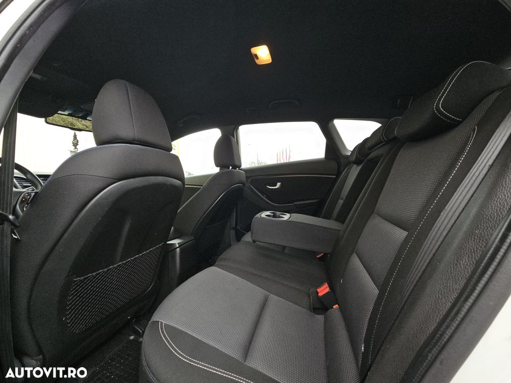 Hyundai i30 1.6 CRDI Premium - 19