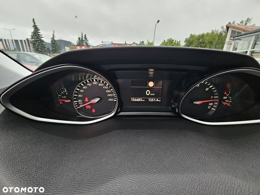Peugeot 308 1.5 BlueHDi Allure S&S - 27