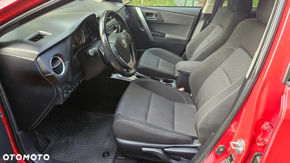 Toyota Auris 1.6 Premium MS - 11