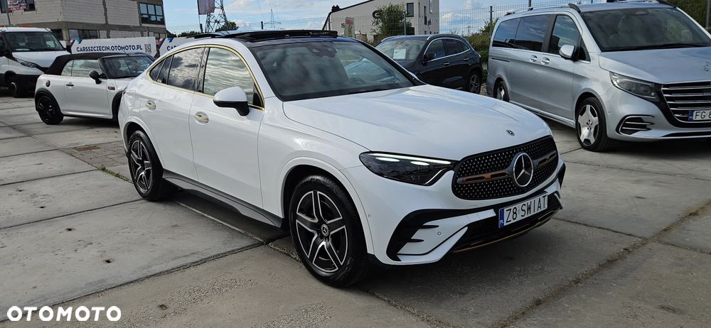 Mercedes-Benz GLC 300 4Matic 9G-TRONIC AMG Line Advanced - 3