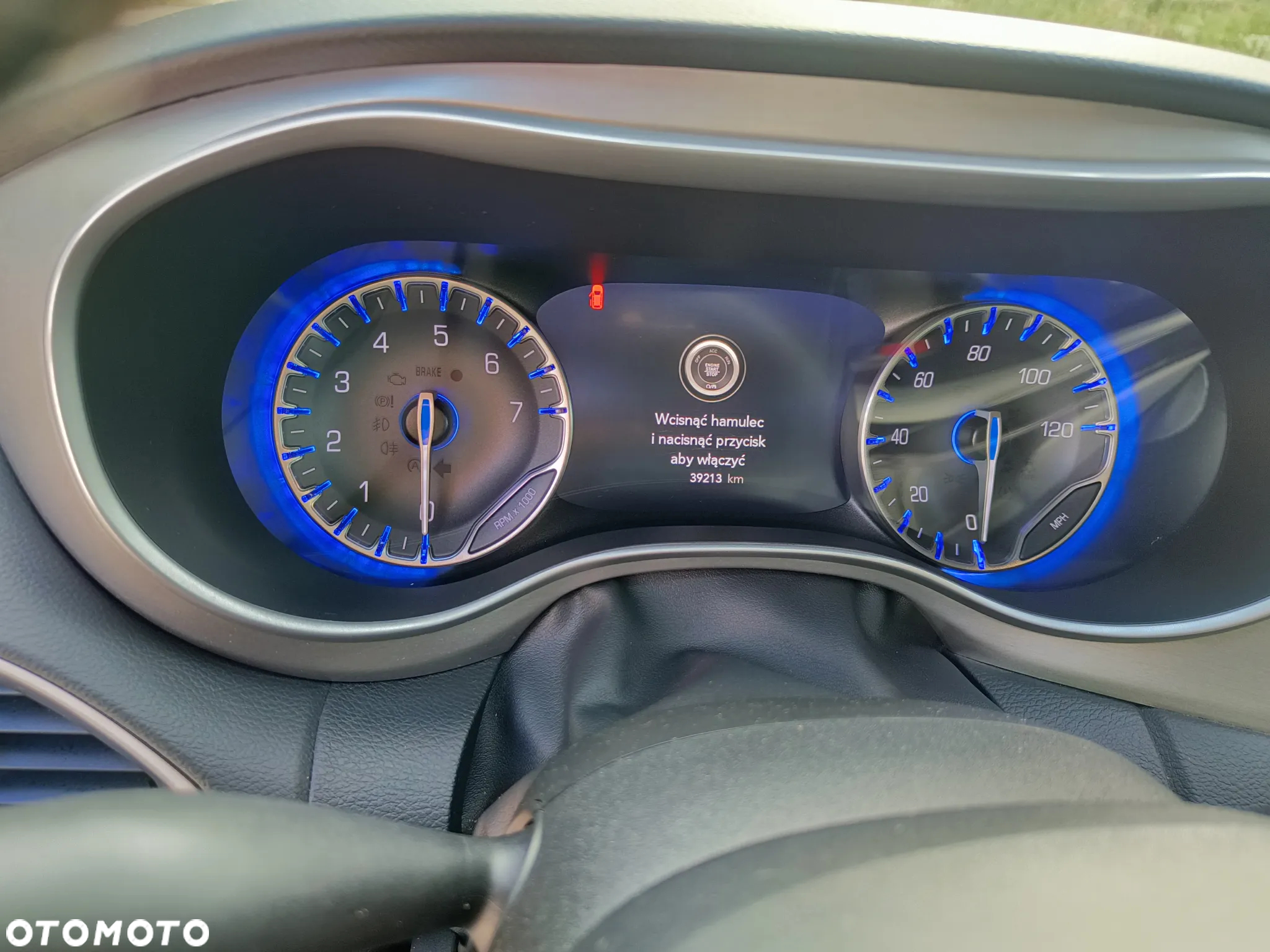 Chrysler Pacifica - 8