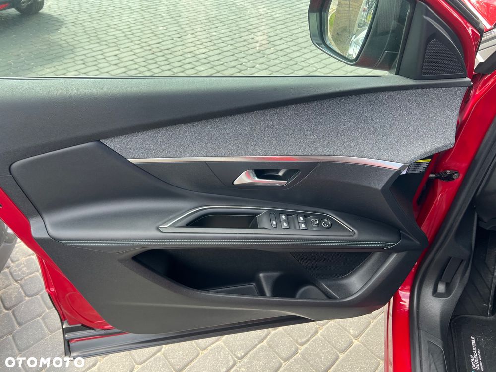 Peugeot 3008 1.2 PureTech Allure S&S EAT8 - 16