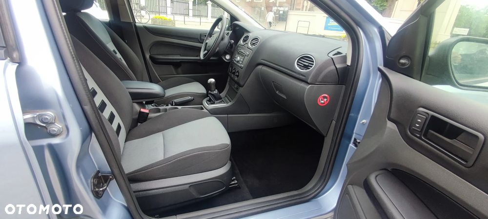 Ford Focus 1.6 Sport - 16
