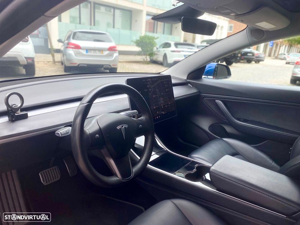 Tesla Model 3 - 13
