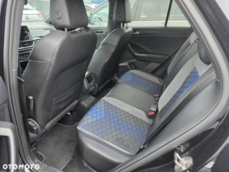 Volkswagen T-Roc - 17
