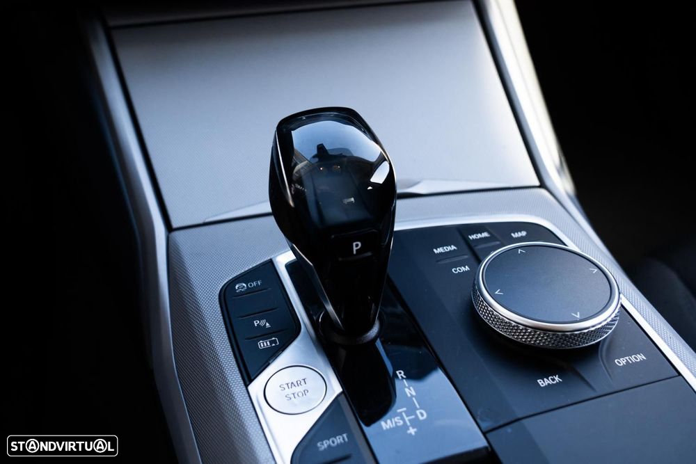 BMW 330 e Auto - 15