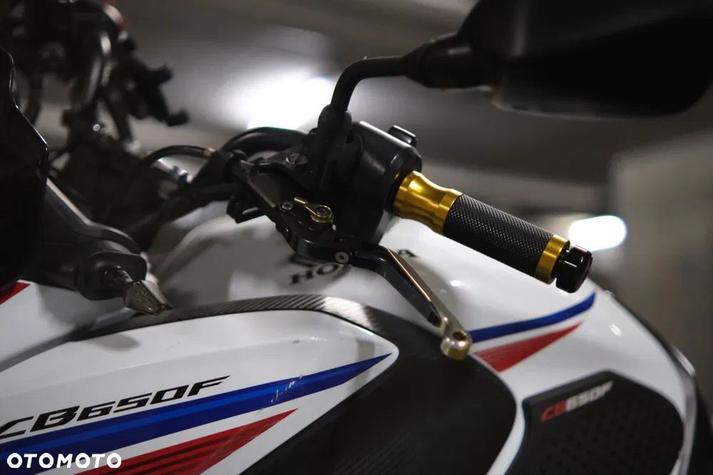 Honda CB - 4