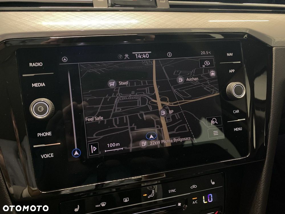 Volkswagen Passat - 18