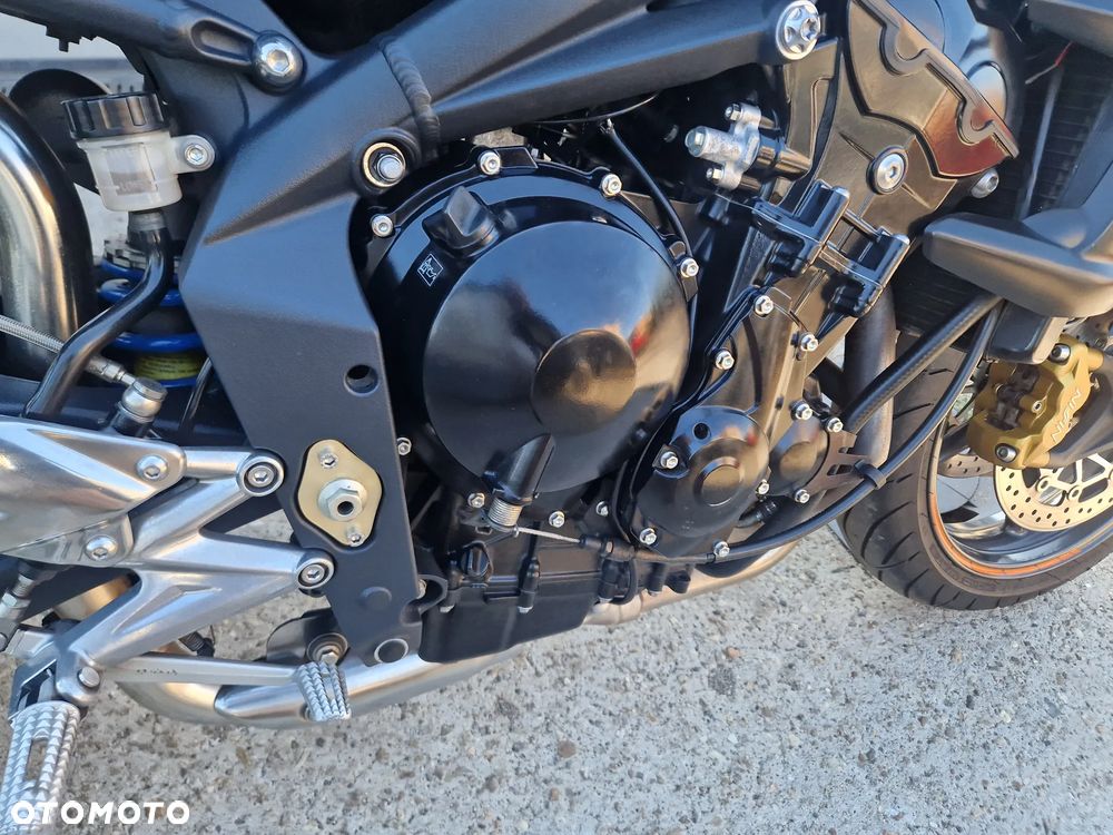 Triumph Street Triple - 19