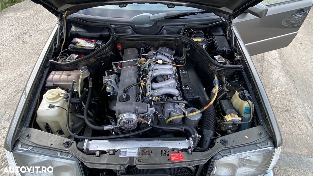 Mercedes-Benz W124 - 21