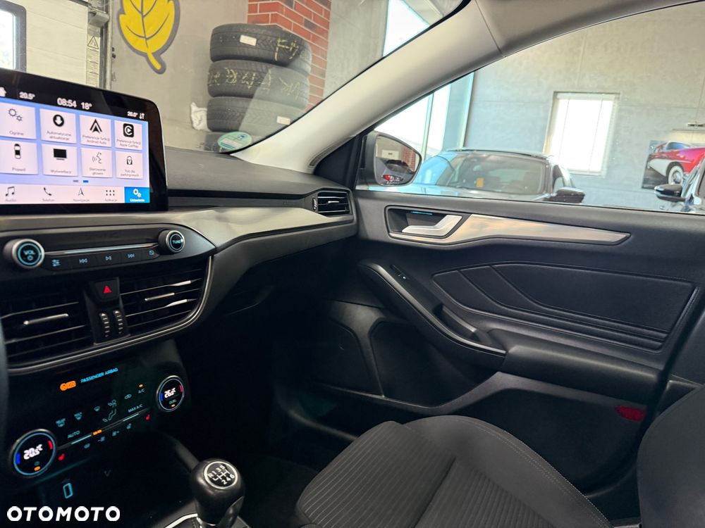 Ford Focus 2.0 EcoBlue STart-Stopp-System TITANIUM - 32
