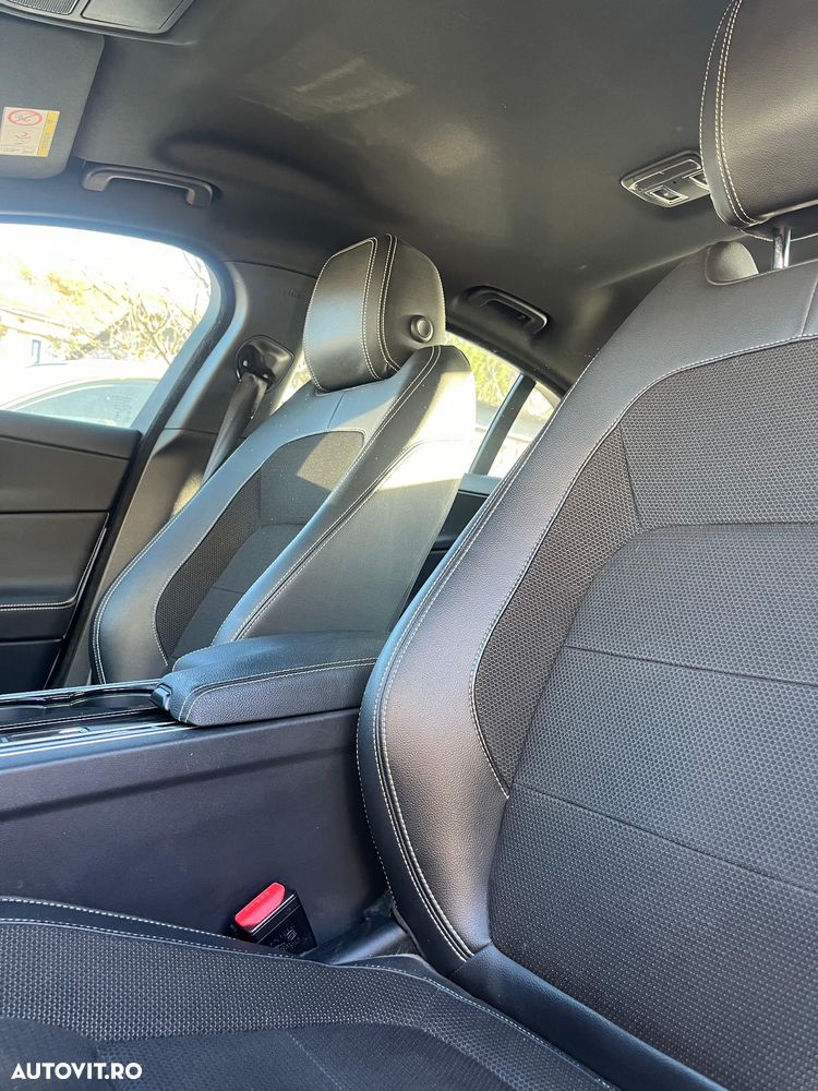 Jaguar XE 20d AWD Aut. R-Sport - 10